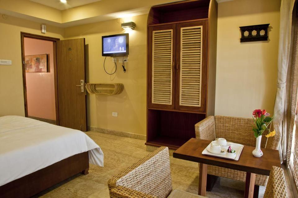 Hotel Rains Inn Guwahati Luaran gambar